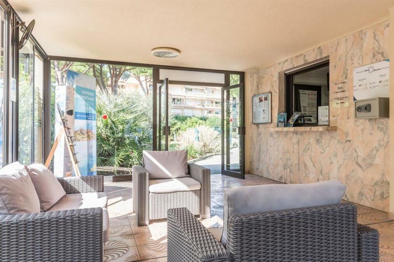 Residence Pierre & Vacances Les Jardins Ombrages Mandelieu エクステリア 写真