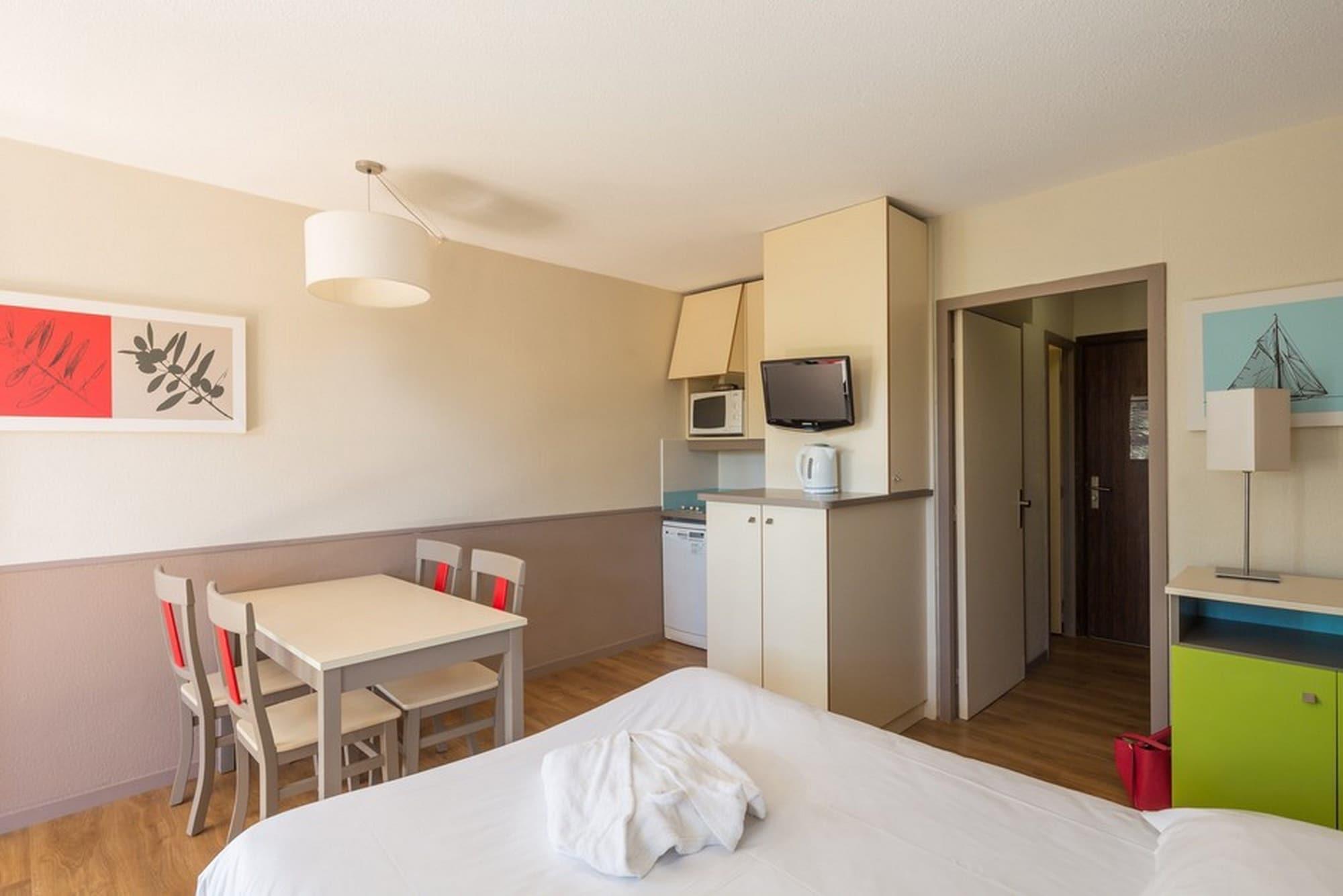 Residence Pierre & Vacances Les Jardins Ombrages Mandelieu エクステリア 写真